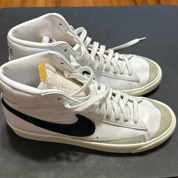 Nike Blazers Men’s 9.5 - Picture 1 of 4